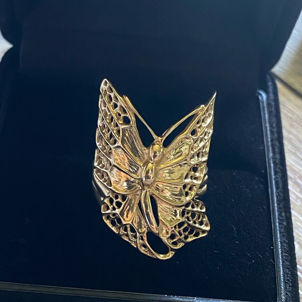 Butterfly ring solid 18 karat gold real gold 3.60 gram